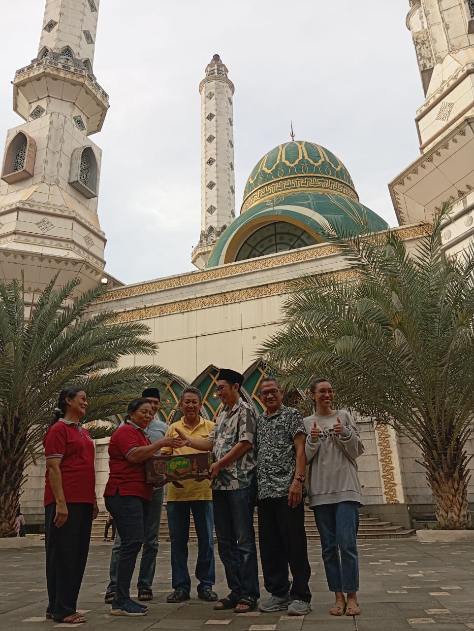 Simbolis Penyerahan Takjil