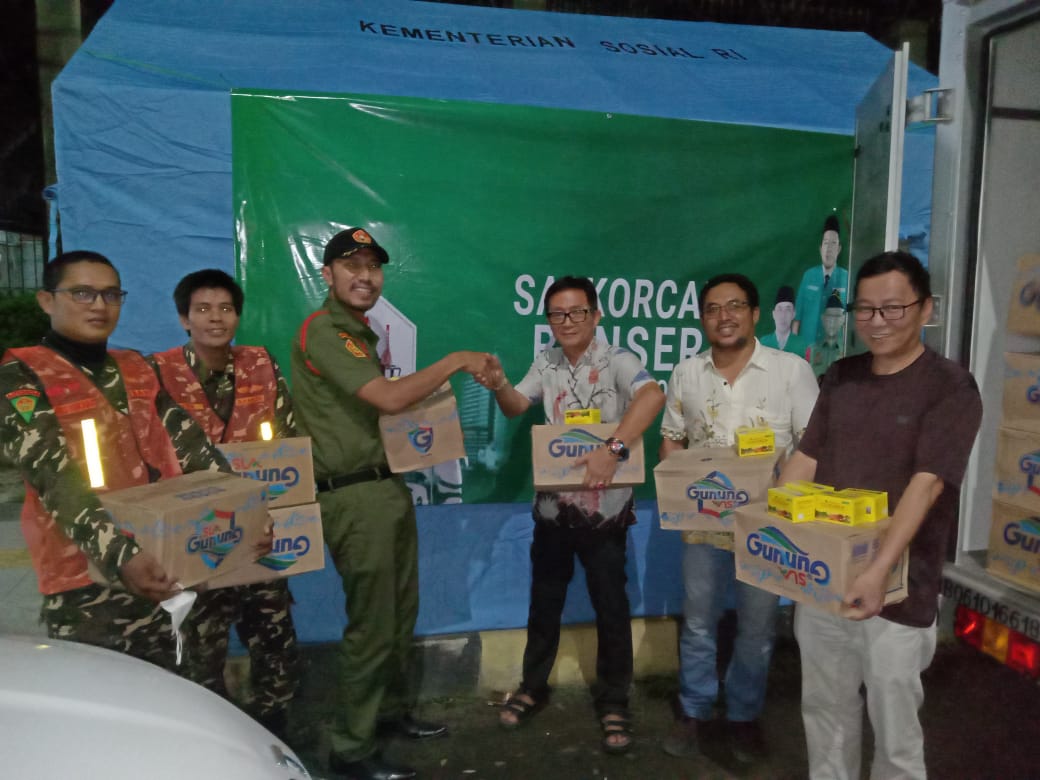 Posko Mudik Pemuda Katolik dan GP Ansor Cilegon